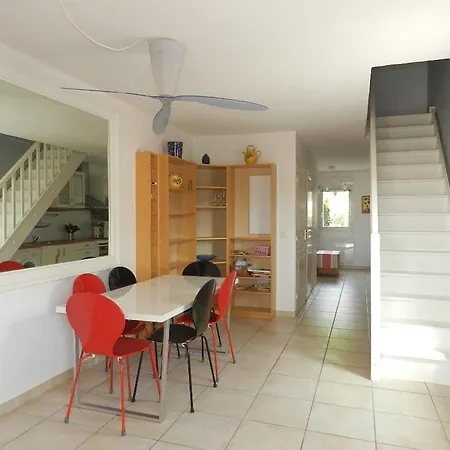 Le Lavandou, 3 Pieces, 6 Personnes - Fr-1-251-687 *