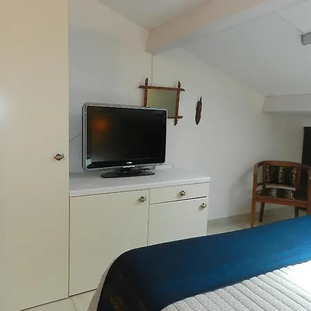 Le Lavandou, 3 Pieces, 6 Personnes - Fr-1-251-687 Apartment Le Lavandou